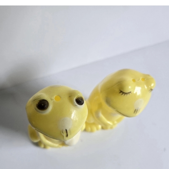 Frog Salt and Pepper Shaker Set Vintage - Picture 2 of 4